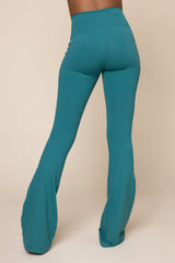 Crisscross Hourglass® Flared Leggings with Pockets - Emerald