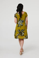 Floral Short Sleeve Knee Length Dress